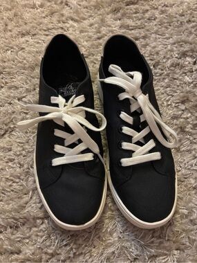 Blowfish MalibuBlack Low-Top Sneakers